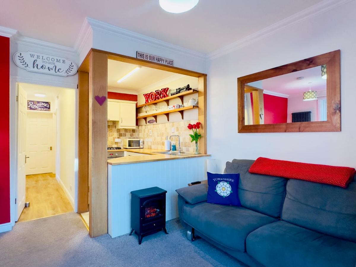 Cosy Victorian Apartment - Central Йорк Экстерьер фото